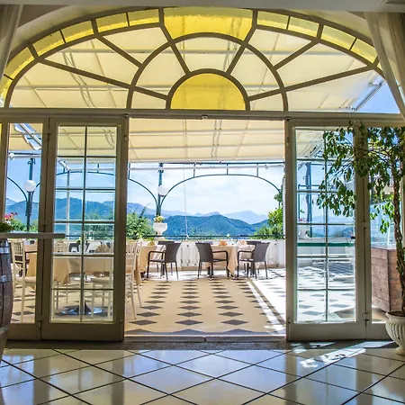 Scapolatiello Otel Cava deʼ Tirreni