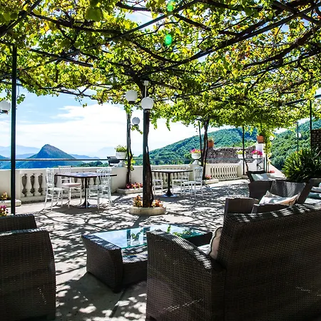 Scapolatiello Otel Cava deʼ Tirreni