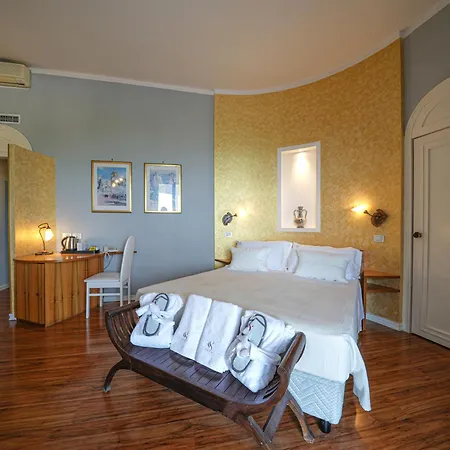Szálloda Scapolatiello 4*