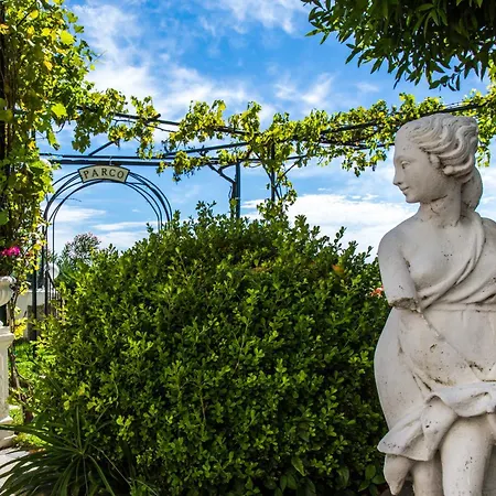 Отель Scapolatiello 4*